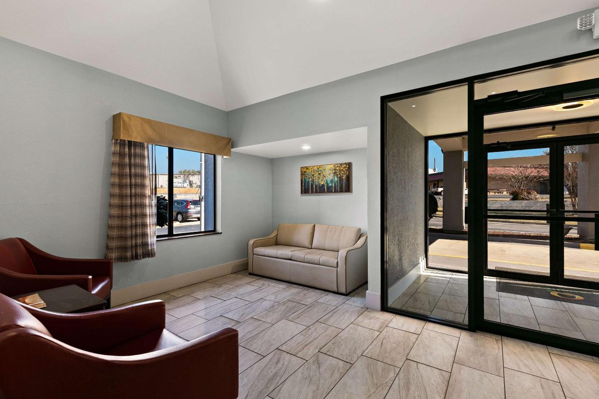 Lavonia Quality Inn מראה חיצוני תמונה